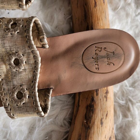 Jack Roger's gold sandals - Picture 6 of 7